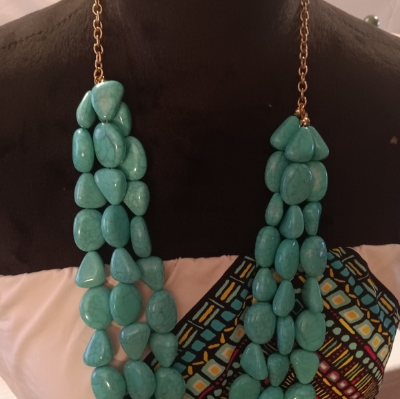 3 strand chunky Turquoise Necklace - Picture 5 of 7